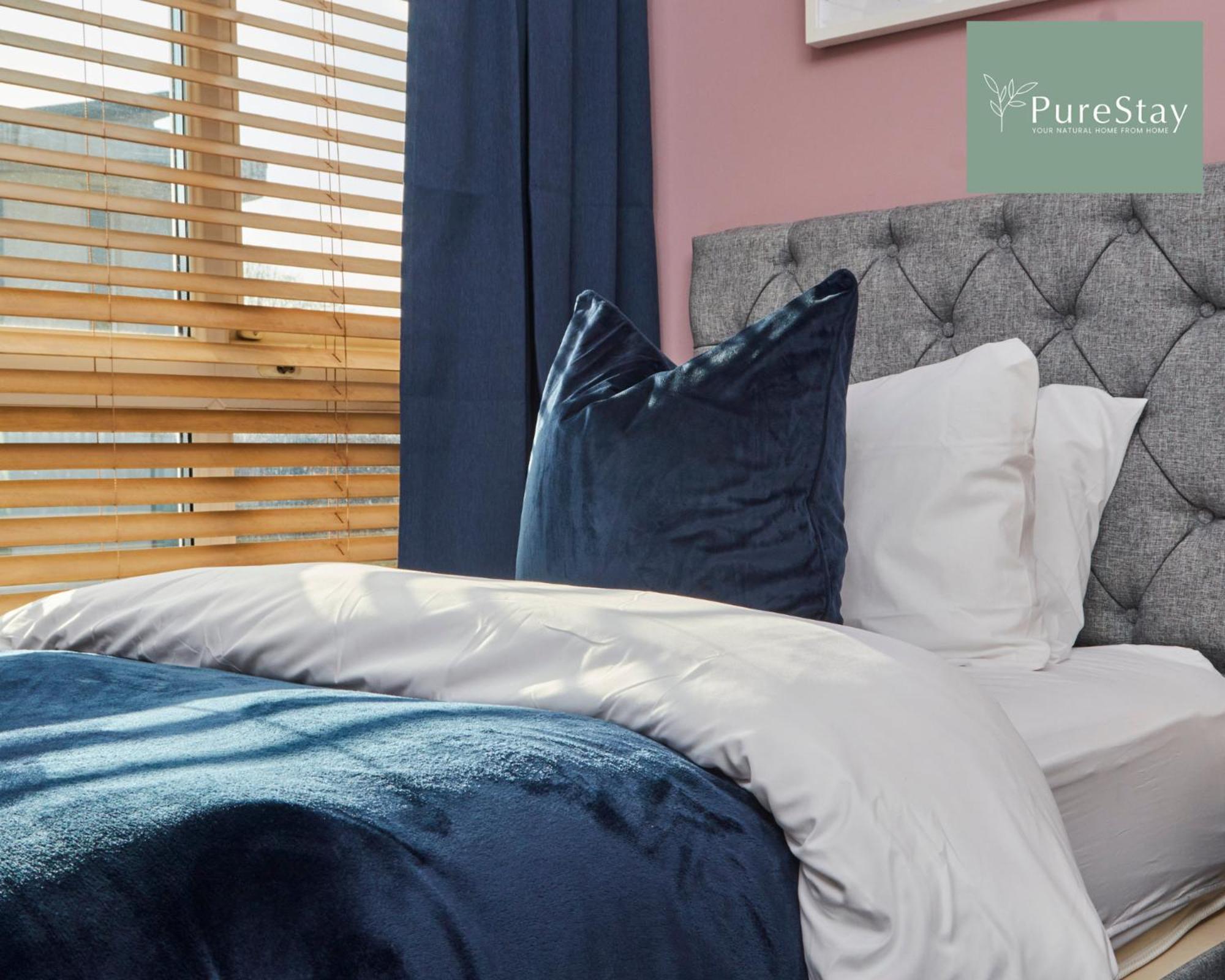 Superb House Manchester Near Etihad With Free Parking Sleeps 8 Zewnętrze zdjęcie
