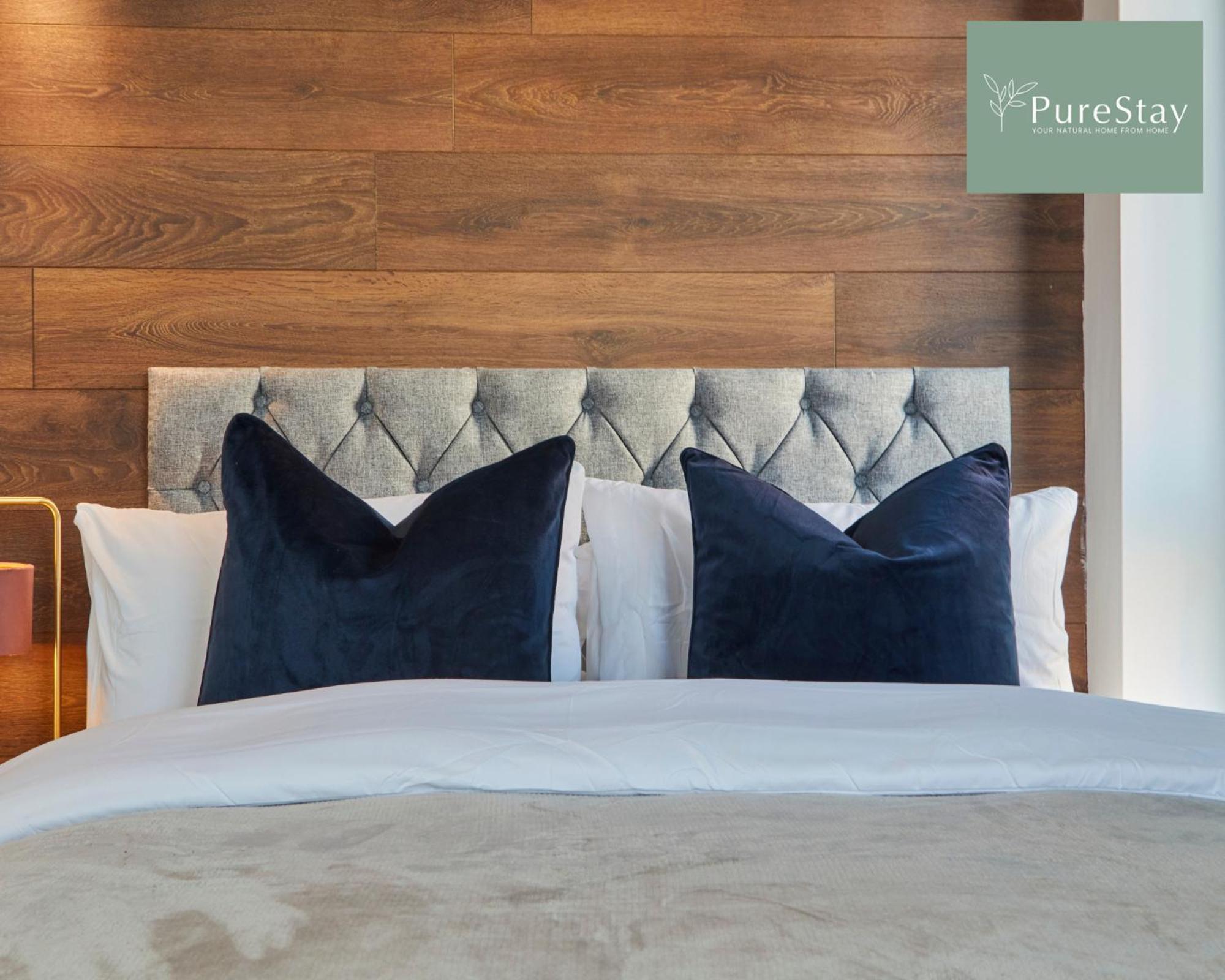 Superb House Manchester Near Etihad With Free Parking Sleeps 8 Zewnętrze zdjęcie