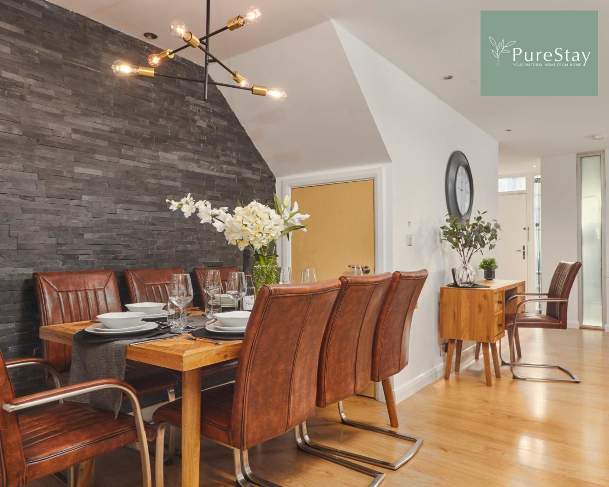Superb House Manchester Near Etihad With Free Parking Sleeps 8 Zewnętrze zdjęcie