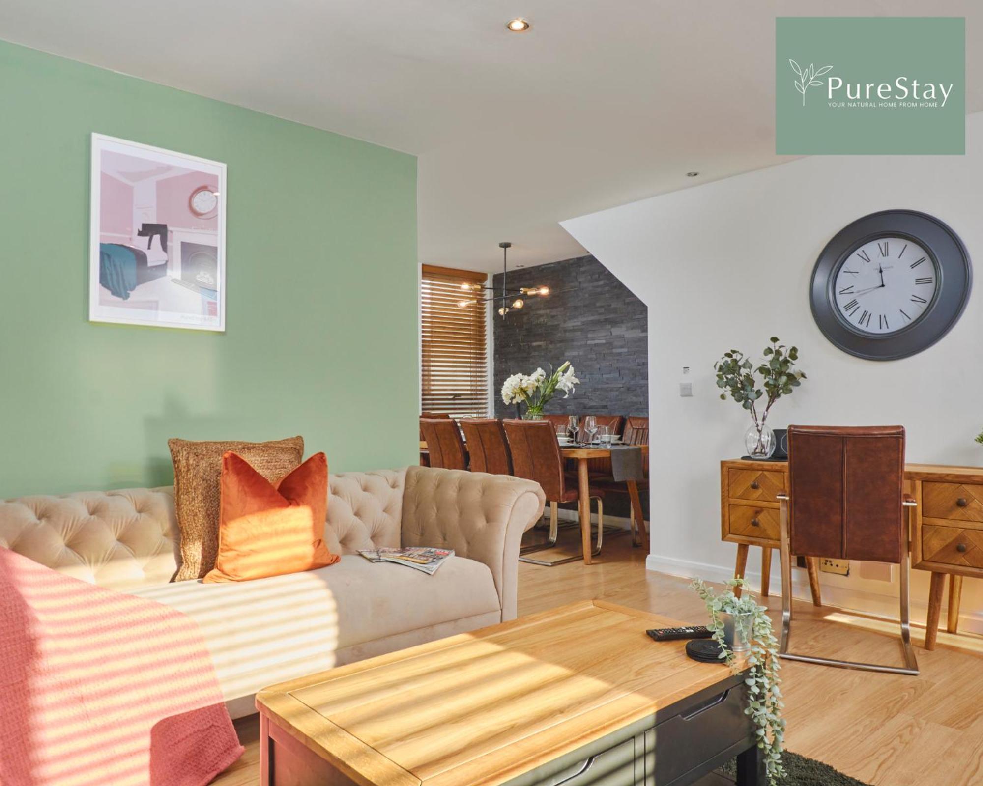 Superb House Manchester Near Etihad With Free Parking Sleeps 8 Zewnętrze zdjęcie