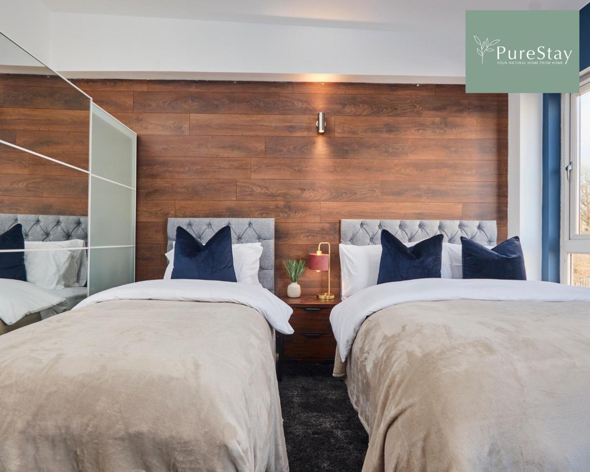 Superb House Manchester Near Etihad With Free Parking Sleeps 8 Zewnętrze zdjęcie