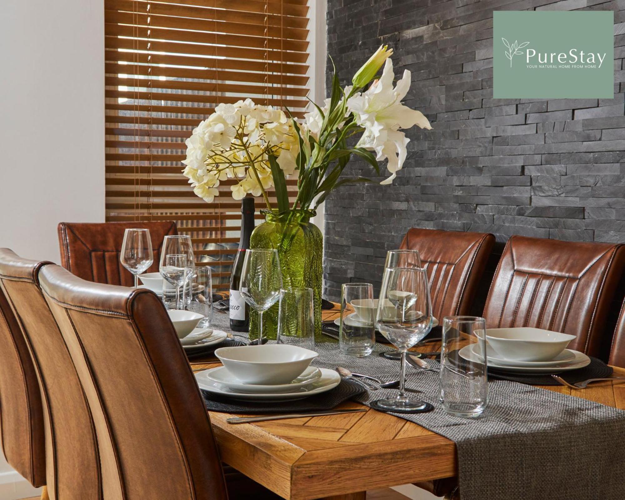 Superb House Manchester Near Etihad With Free Parking Sleeps 8 Zewnętrze zdjęcie