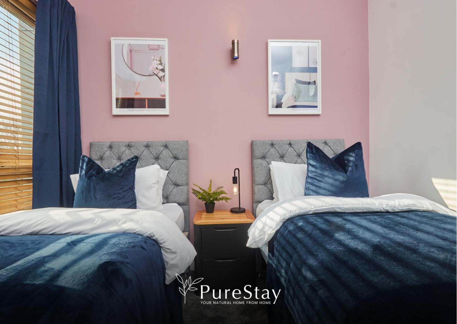 Superb House Manchester Near Etihad With Free Parking Sleeps 8 Zewnętrze zdjęcie