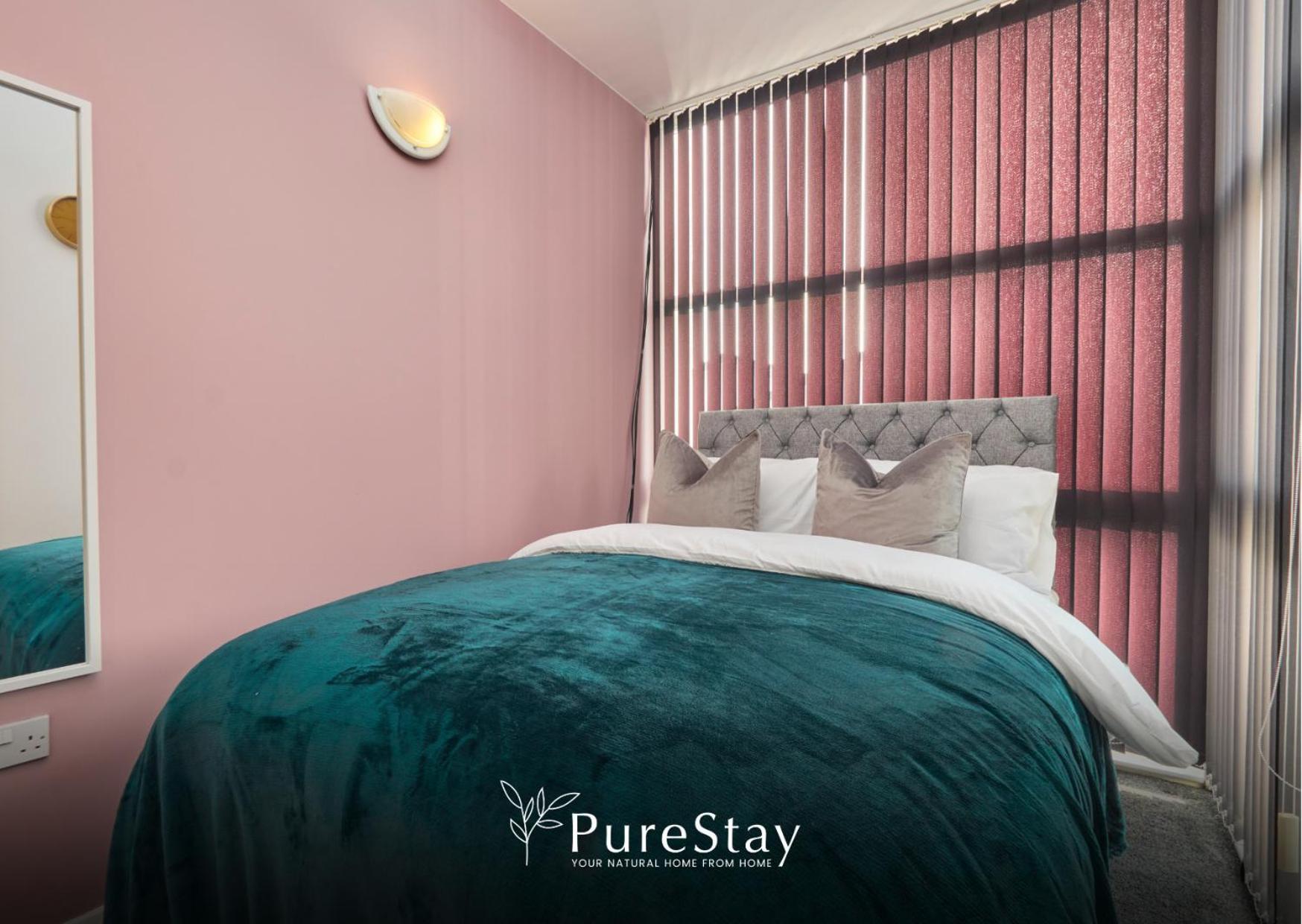 Superb House Manchester Near Etihad With Free Parking Sleeps 8 Zewnętrze zdjęcie