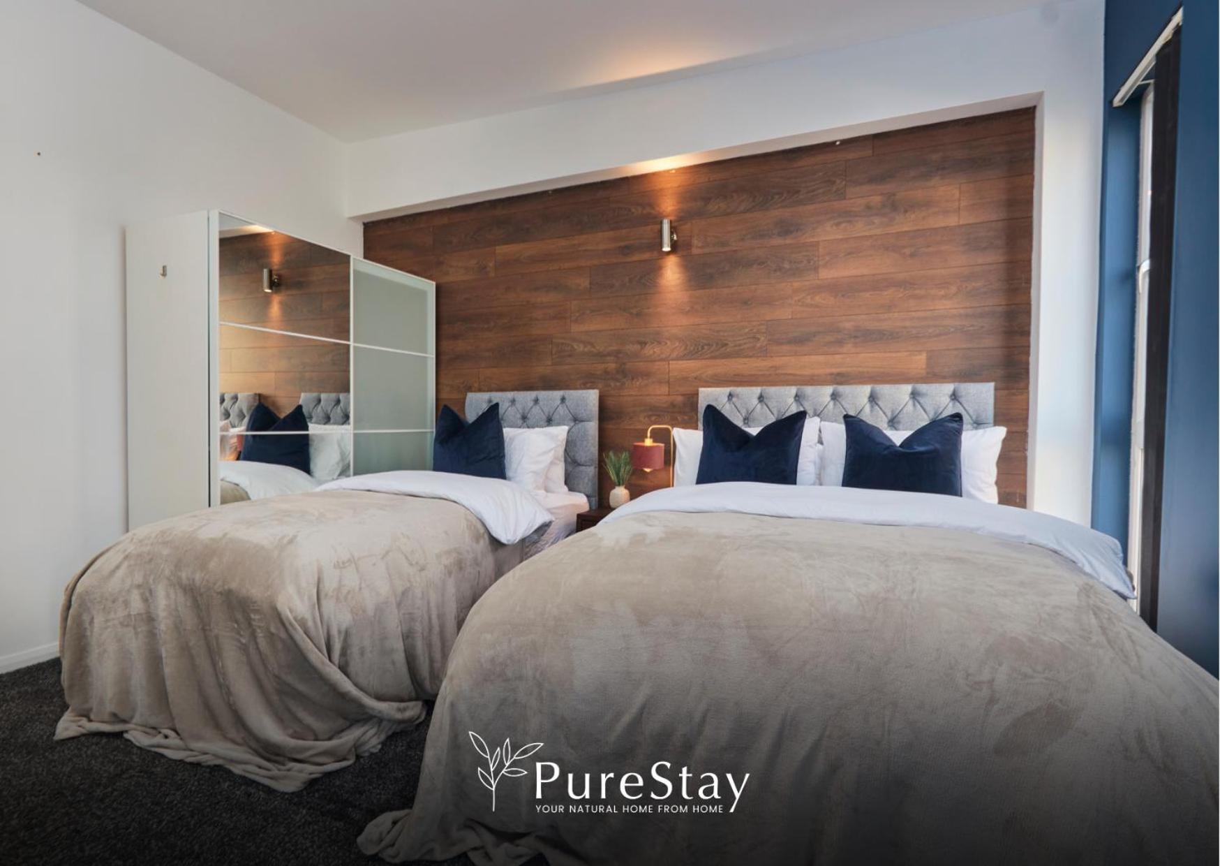Superb House Manchester Near Etihad With Free Parking Sleeps 8 Zewnętrze zdjęcie